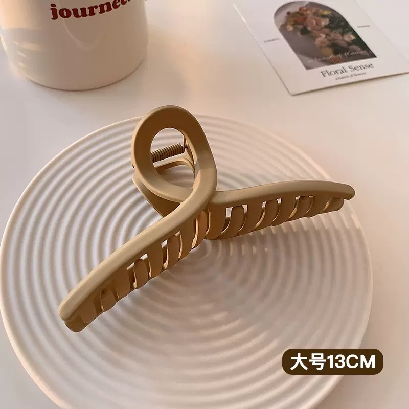 Milk Brown simple clip de tiburón horquilla hembra Cabeza trasera updo clip de pelo cabeza de plástico grande pinza de pelo tocado horquilla