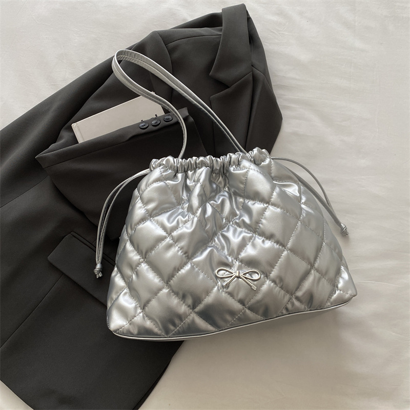 Bolsa de mano esponjosa acolchada moda Argyle mochila suave bolso acolchado adecuado para la escuela para trabajar comprar 2024 nuevo