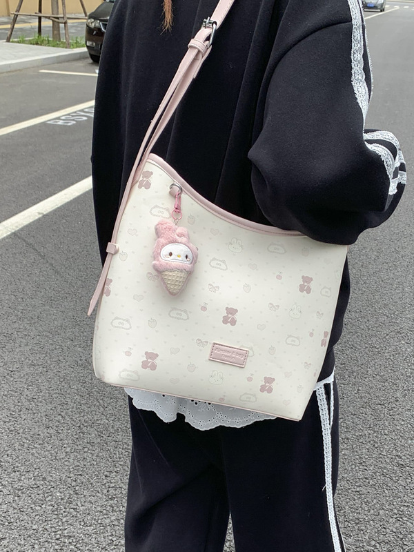 高级感小包包女2025新款时尚百搭斜挎包洋气单肩腋下水桶包托特包|undefined