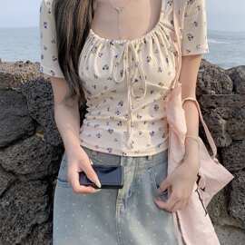 奶甜系正肩短袖t恤女夏季杏色碎花蝴蝶结短款修身百搭辣妹上衣ins