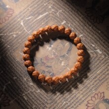 天然核桃猴头手串雕刻老型桶鲨鱼背京八棱直切光珠文玩盘串男批发