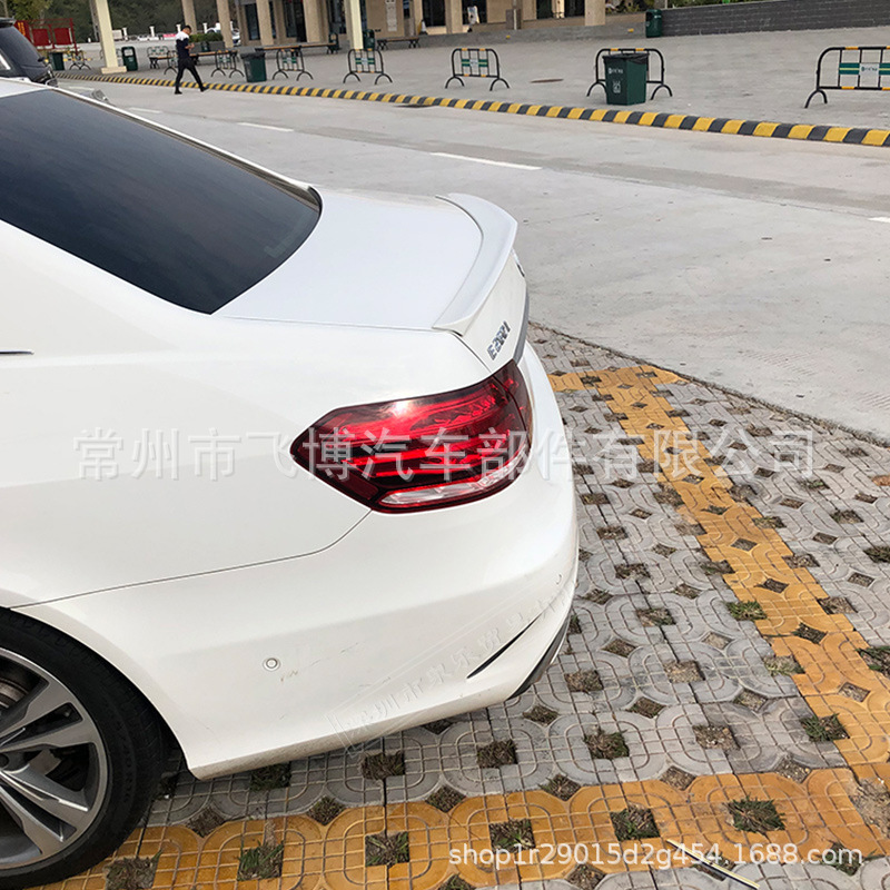 Suitable for Mercedes-Benz E-Class Four-Door W212 E200 E260 2008-2015 Rear Wing Fixed Wing Spoiler Modification