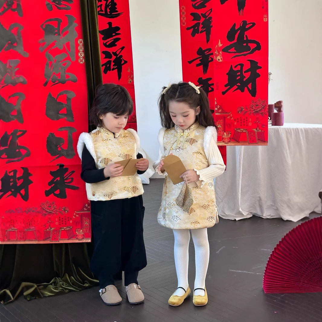[Ropa para niños Le En] Invierno nuevo estilo saludo de Año Nuevo 2024 Falda cheongsam de bebé de niña coreana Falda chaleco bordado más terciopelo