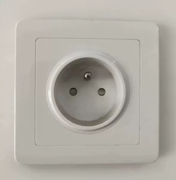 French socket deep plug/shallow plug