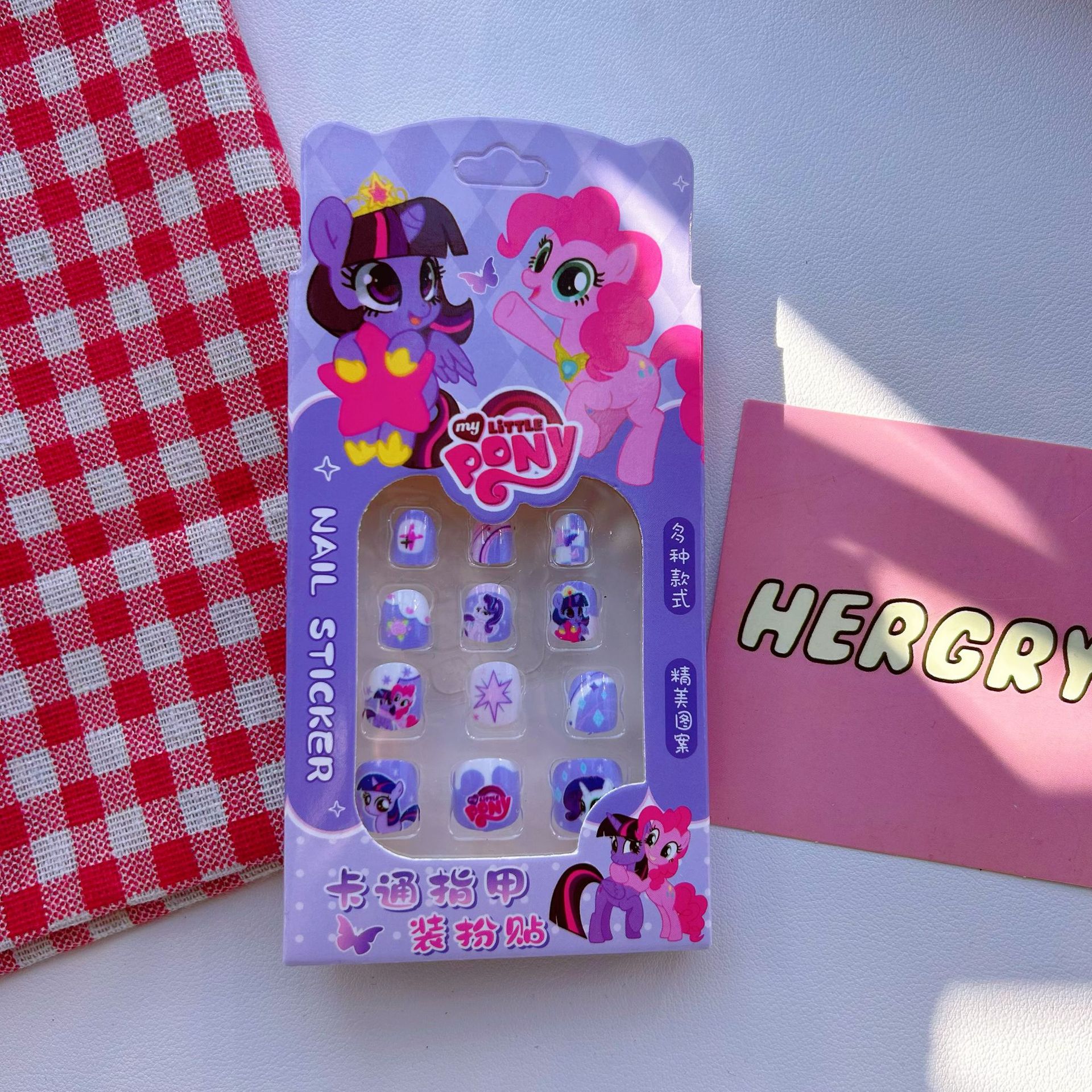 Nuevos niños pony usaba uñas para niñas pequeñas desmontables parches de uñas adorables chicas pegamento de uñas decoración