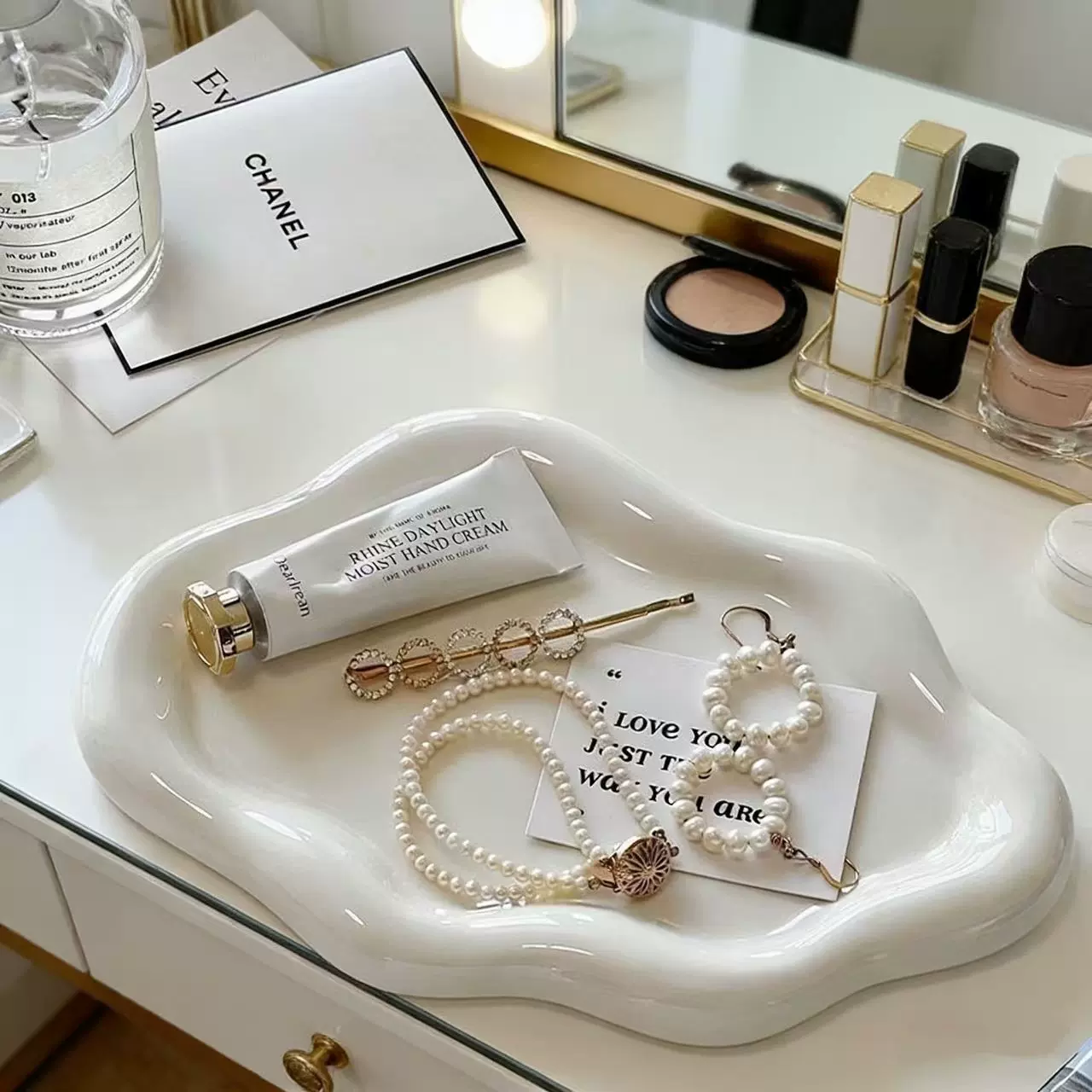 跨境外贸简约饰品收纳盘创意白色展示盘装饰摆件精致陈列小物托盘