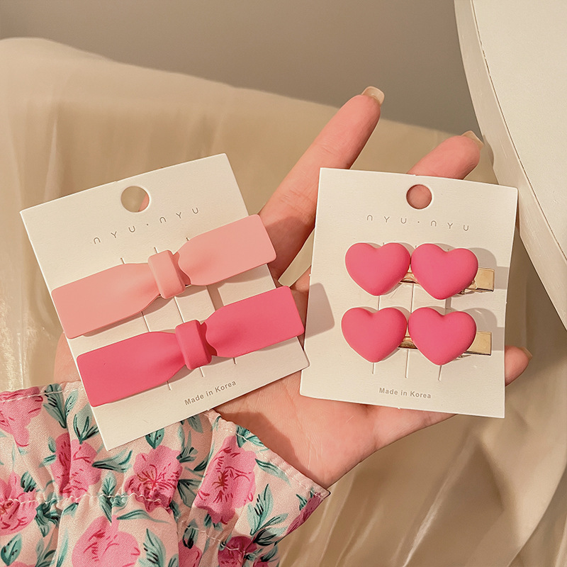 Pin de cabello de dopamina amor rosa pin de cabello de mujer 2024 nuevo pin de cabello rojo sin marca lateral pin de frangeo adornamiento de cabeza