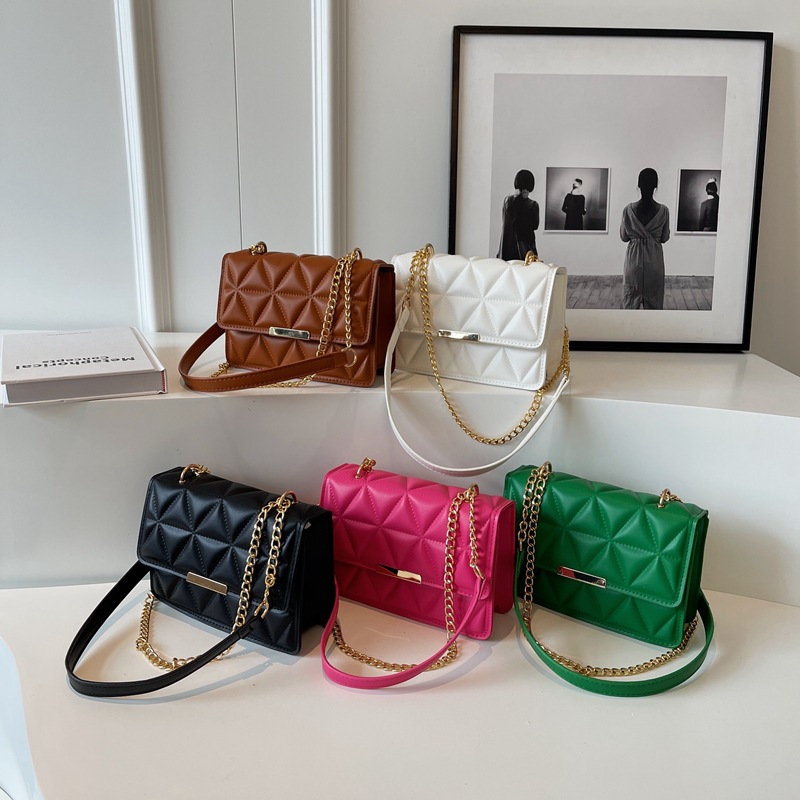 Bolso bordado de moda 2025, primavera, nuevo tipo de bolso de hombro casual, simple y elegante, bolso de mochila cuadrado.