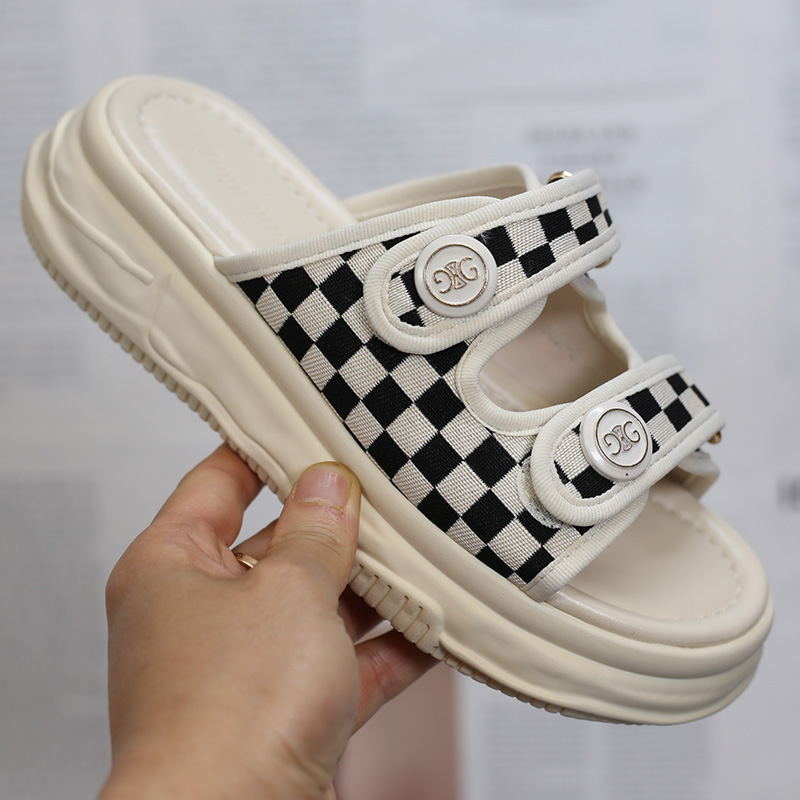 新款厚底拖鞋