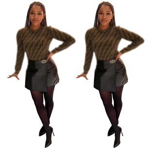 BN7241 �W��Ů�b���|ͨ�ڈA�I�Ứ�L��ᘿ�ë��Ů