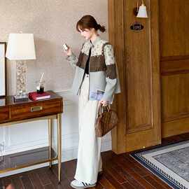 设计感碎花拼接短外套女秋季2025超火高级感韩系休闲立领正肩夹克