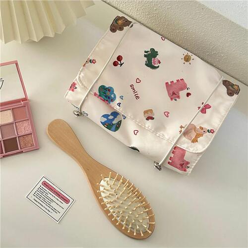 Original cute graffiti bear girl heart portable cosmetic bag large capacity storage bag removable mesh toiletry bag