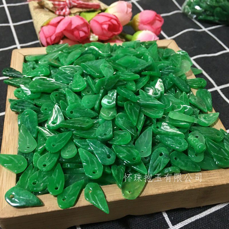 Natural dry green iron Longsheng leaves Jade loose beads accessories bracelet waist chain accessories diy Jade leaves loose beads