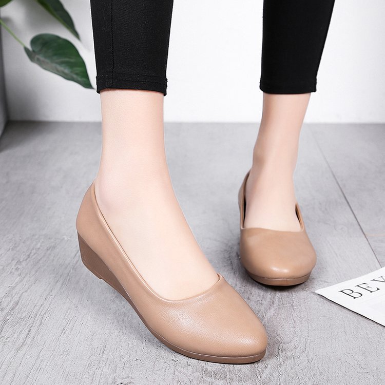 2020 New Autum Women's Flats Wedge Heel Comfortable Pointed Toe Beanie Shoes Mid Heel Work Mom Shoes Trendy