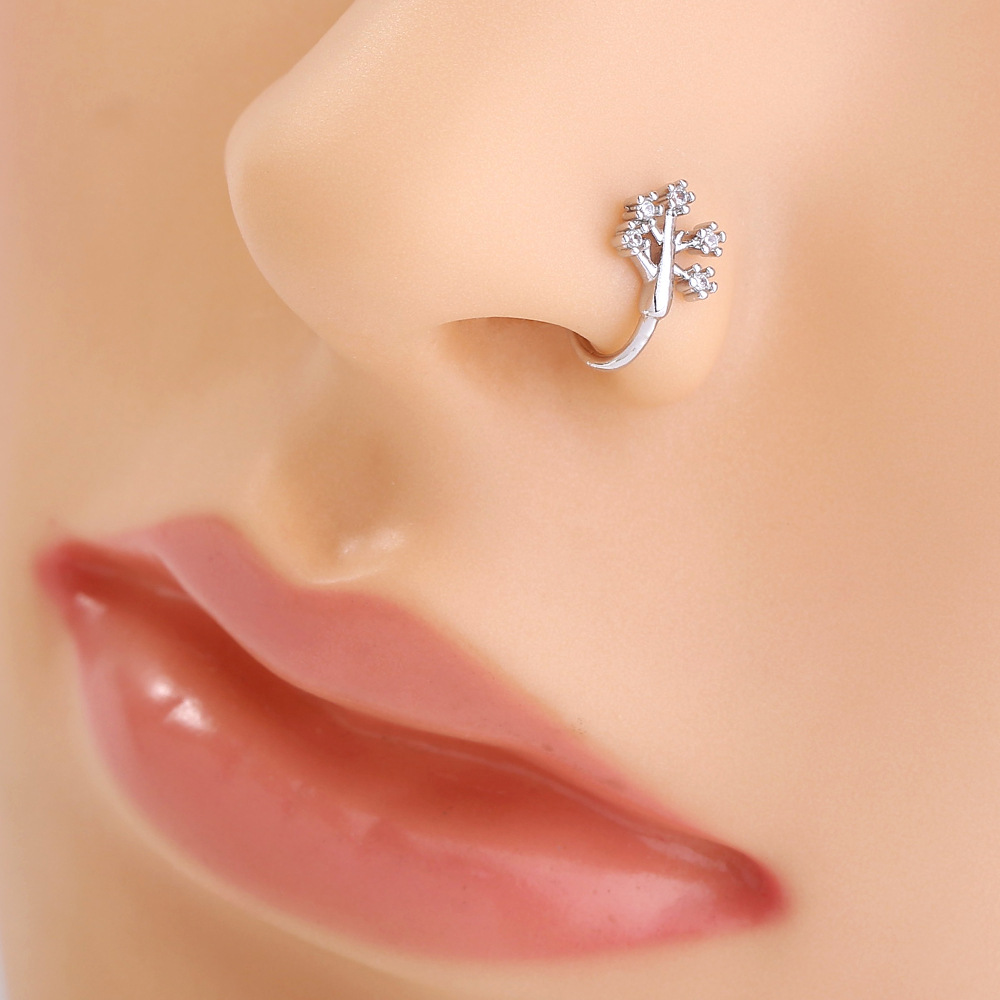 U-shaped Copper Micro-inlaid Zircon Leaves Nose Clip display picture 1