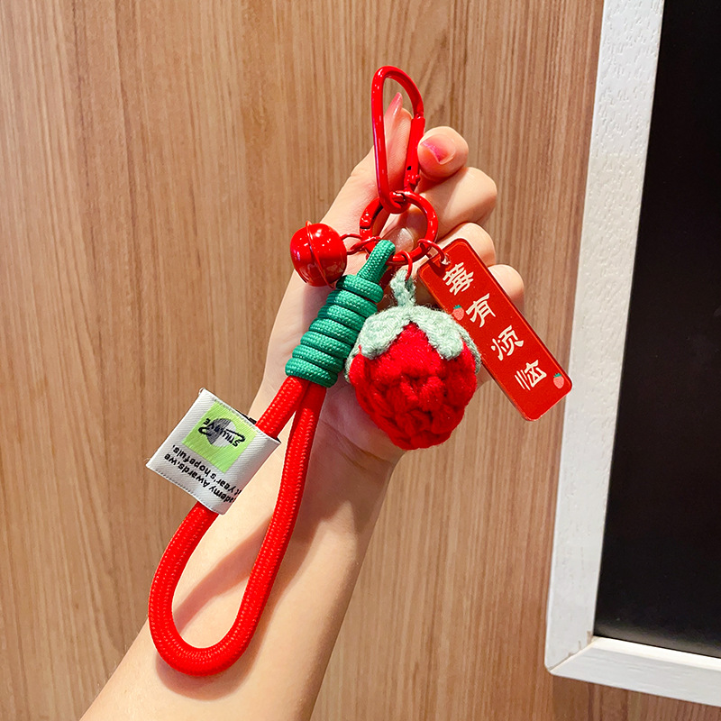 Hanger (Fresas rojas de lana + bayas tienen problemas)