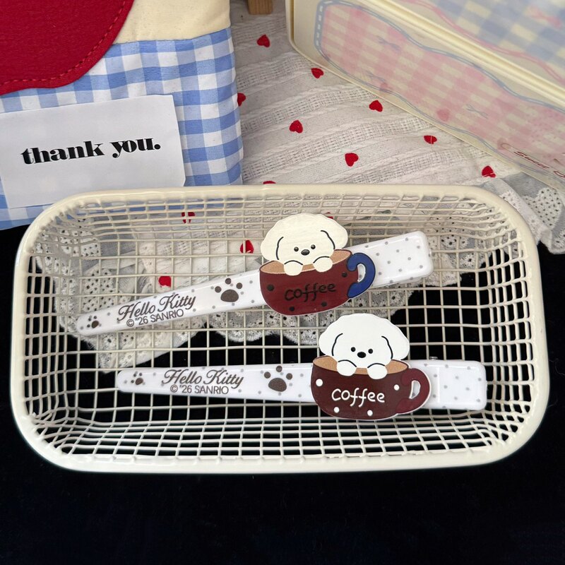 Autumn-themed cute coffee-colored hair clips featuring a small dog design, large size, soft and sweet, with a youthful and girly style, suitable for bangs