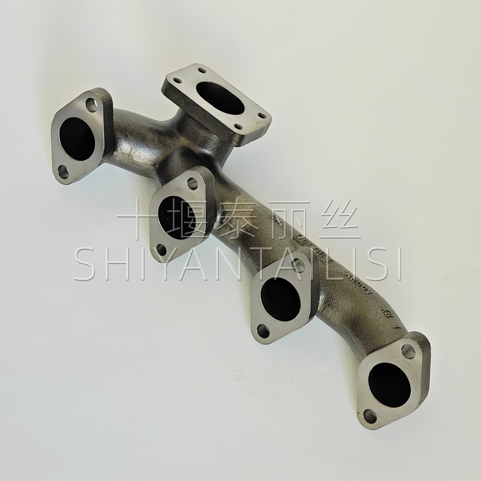 3287130 Exhaust manifold is suitable for Cummins ISBE four-cylinder diesel engine exhaust pipe