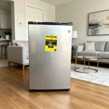 �羳��ó��ɫ�����Ŵ�����ʾ�������127L������������˪��Ƶ