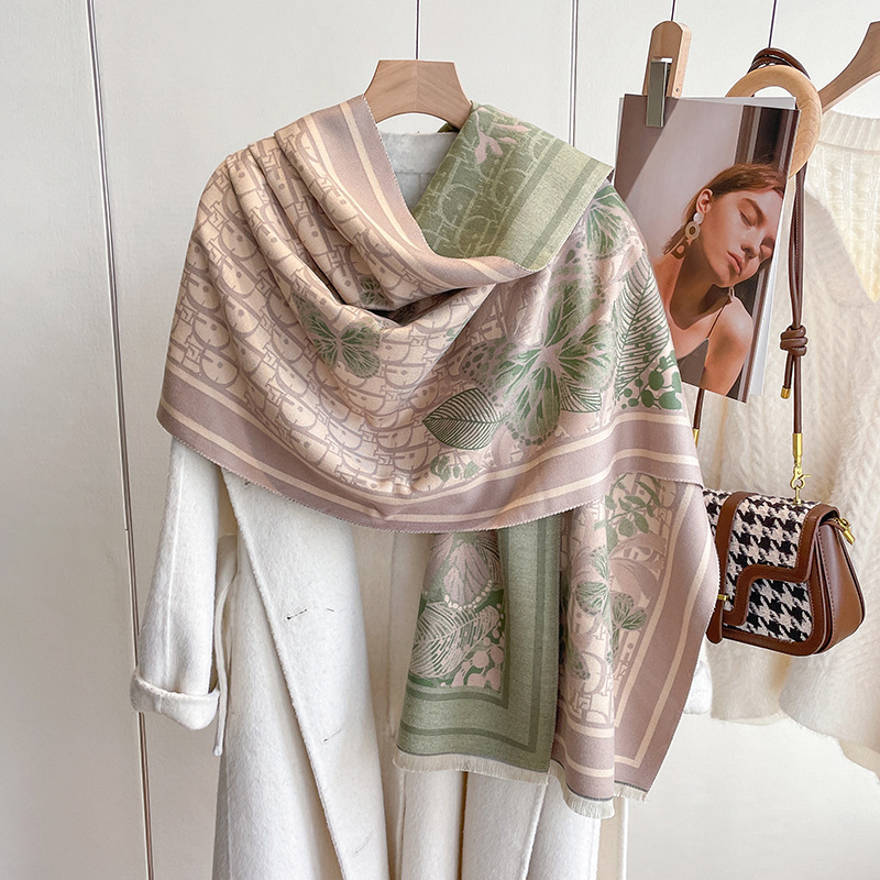 Europa y América nueva letra D mariposa impresa bufanda de las mujeres de doble cara chal de Cachemira de alta gama de moda bufanda caliente