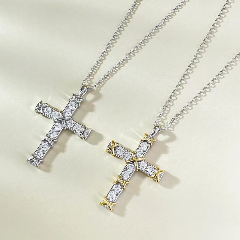 Elegant X-shaped Interlocking Diamond Collarbone Necklace_voghion.com