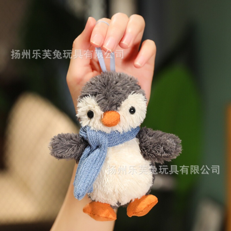 JC 楽しいピーナッツペンギン人形スケートボードスカーフペンギンぬいぐるみ子供のギフトなだめる人形ペンダントバッチ|undefined
