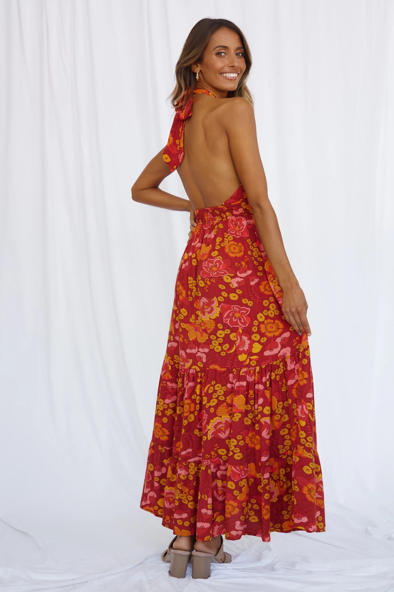 Femmes Robe Régulière Élégant Dos Nu Sans Manches Floral Maxi Longue Robe Voyage Du Quotidien Goûter display picture 4