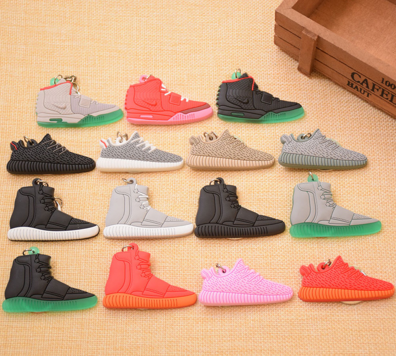 Adiyeezy high-top 750 low-top 350 soft rubber shoes keychain