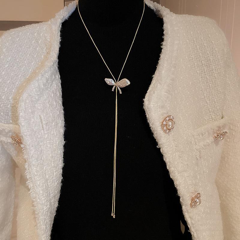 Collar Largo de Mariposa de Aleación Ajustable para Suéteres