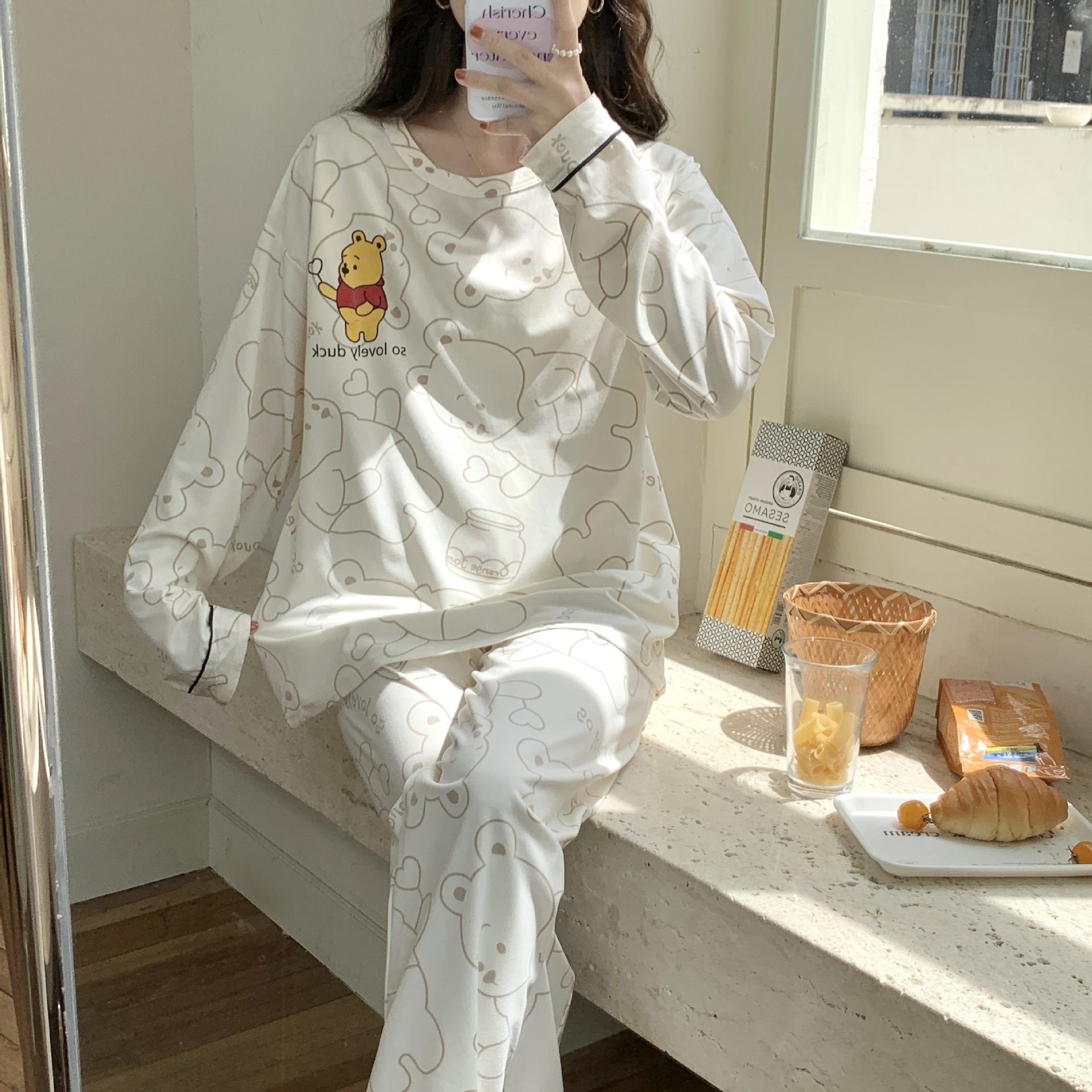 Estilo simple japonés pijamas chica de algodón-como cuello redondo de manga larga de otoño e invierno con almohadilla en el pecho dulce Winnie the Pooh traje de desgaste para el hogar