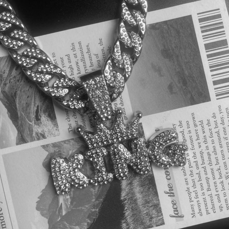 Pendentif KING en diamants serti sur une chaîne cubaine, style hip-hop européen-américain, pour homme et femme. Bijou unisexe._voghion.com