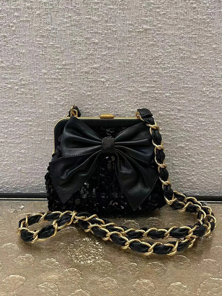Piccola borsa a tracolla a mano con tracolla singola, design di nicchia, nuova borsa a tracolla da donna con catena, fibbia, oro, alla moda_voghion.com