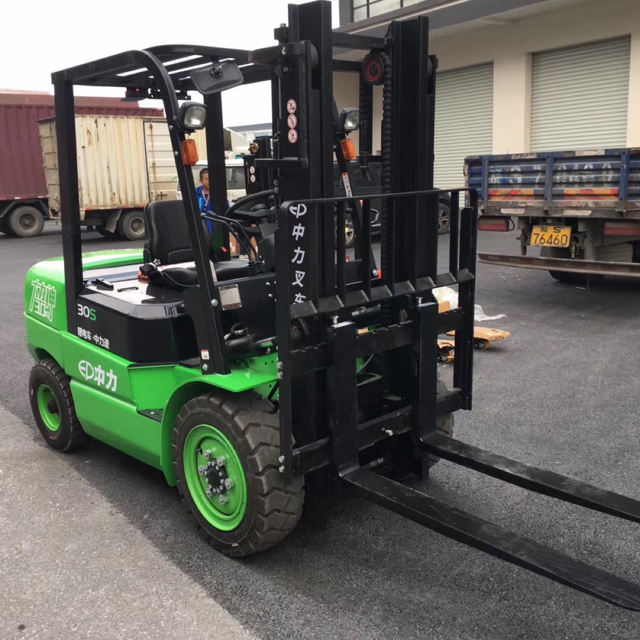 中诺中力电动叉车3吨锂电池型号ICE302B升高3米