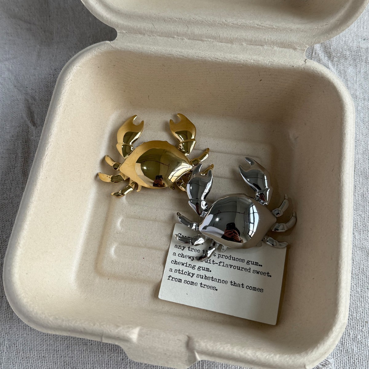 European and American Personalized Metal Crab Brooch Women's Accessible Luxury Niche Design Suit Pin 2025 New Accessories Corsage