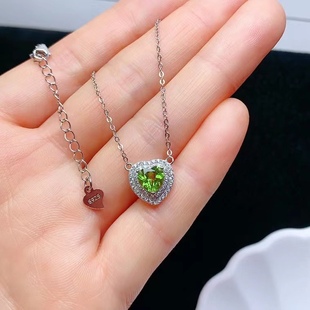Japanese and Korean style creative trend olivine necklace S925 silver inlaid women's fashion clavicle chain