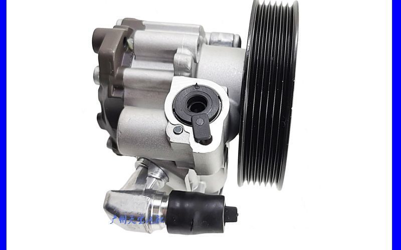 Applicable Mercedes-Benz C180 C200E260E280E300ML350GL450 W 204 212 steering gear booster pump