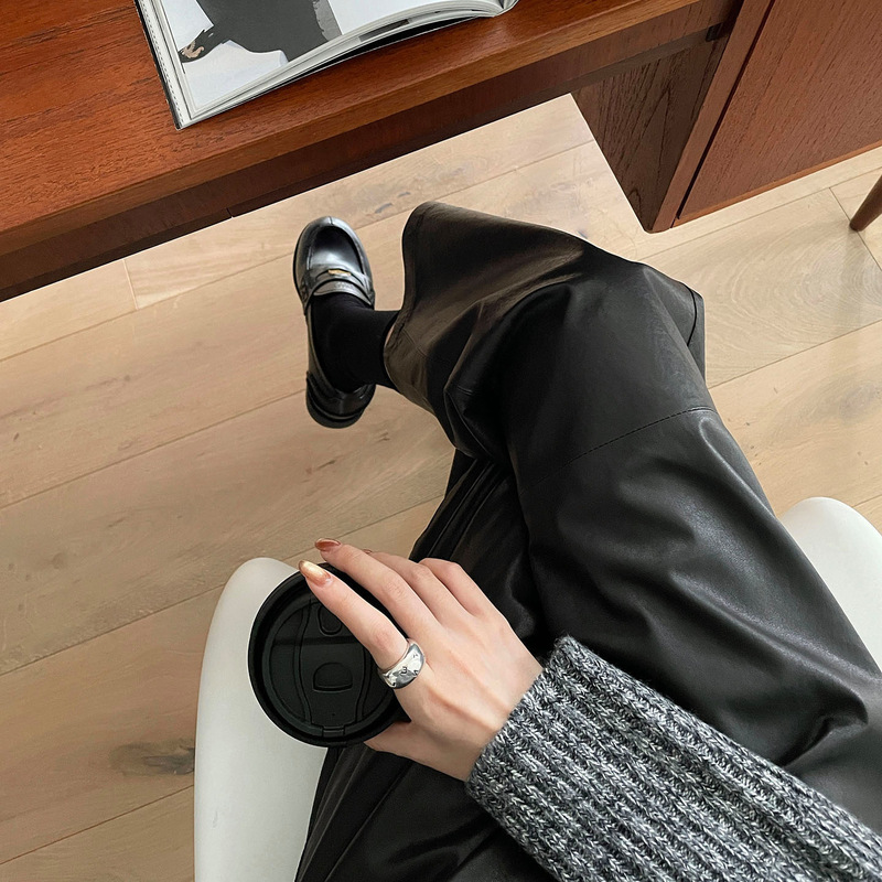 Long-Termism ~ Women's Fashionable Versatile Spanish-Style Leather Cropped Straight-Leg Pants for Commuting