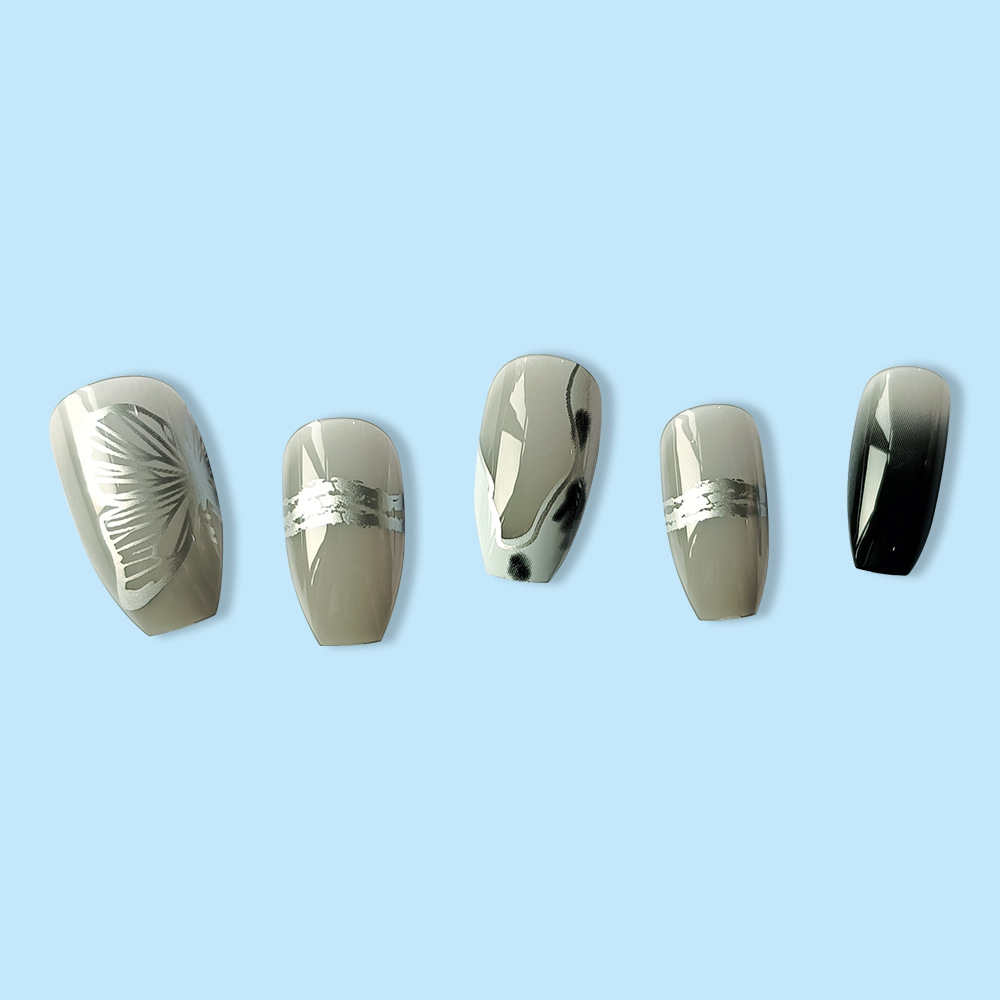 Venta caliente transfronteriza mariposa plateada sombra gris arte de uñas moda uñas portátiles desmontables frías 24 piezas parche de uñas terminado image 4