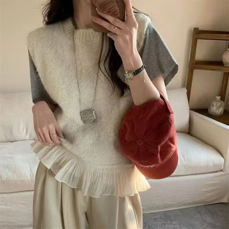 Korean-style fashion, round-neck, solid-color, patchwork hem, ruffled trim, slimming, sleeveless vest, knitted sweater, women's cardigan Korean-style fashion, round-neck, solid-color, patchwork hem, ruffled trim, slimming, sleeveless vest, knitted sweater, women's cardigan