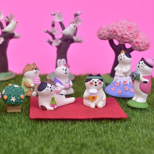 Zakka Traveling Cat Cherry Blossom Viewing Party Mount Fuji Cat Ornament Photo Props Miniature Resin Ornament Gift