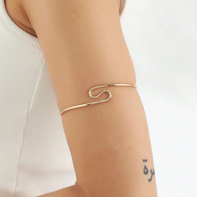 European and American Cross-Border Minimalist Metal Glossy Double-Layer S-Shaped Twisted Upper Arm Bracelet in Gold with an Opening, Simple Arm Band European and American Cross-Border Minimalist Metal Glossy Double-Layer S-Shaped Twisted Upper Arm Bracelet in Gold with an Opening, Simple Arm Band