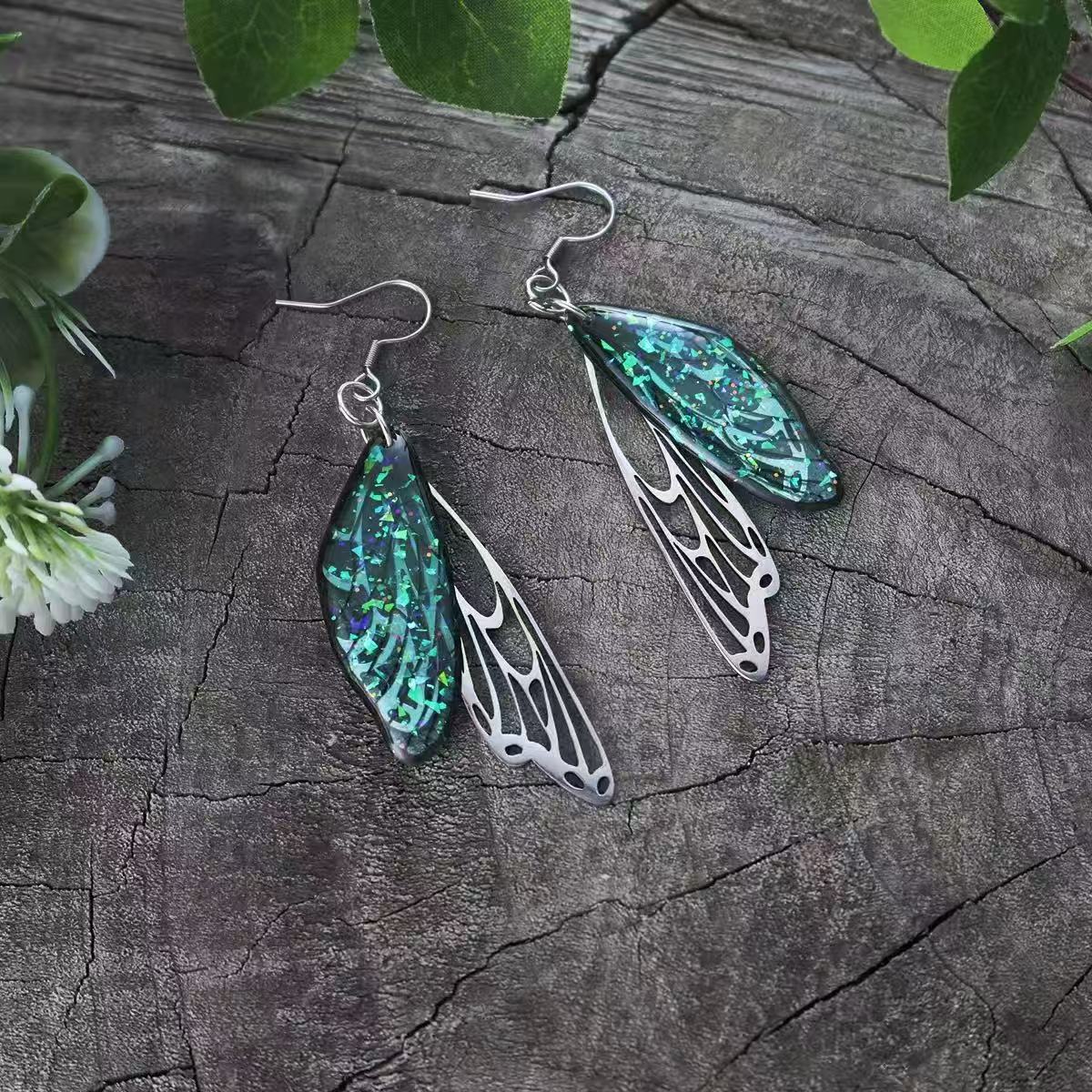 Long fashionable earrings for bride