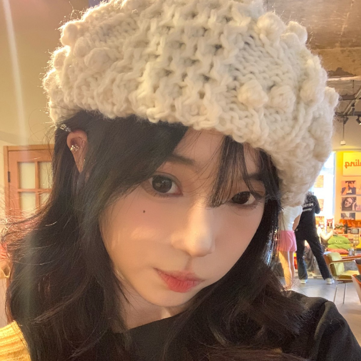 Women's Winter Wool Crochet Beret Handmade Knitted Painter Hat_voghion.com