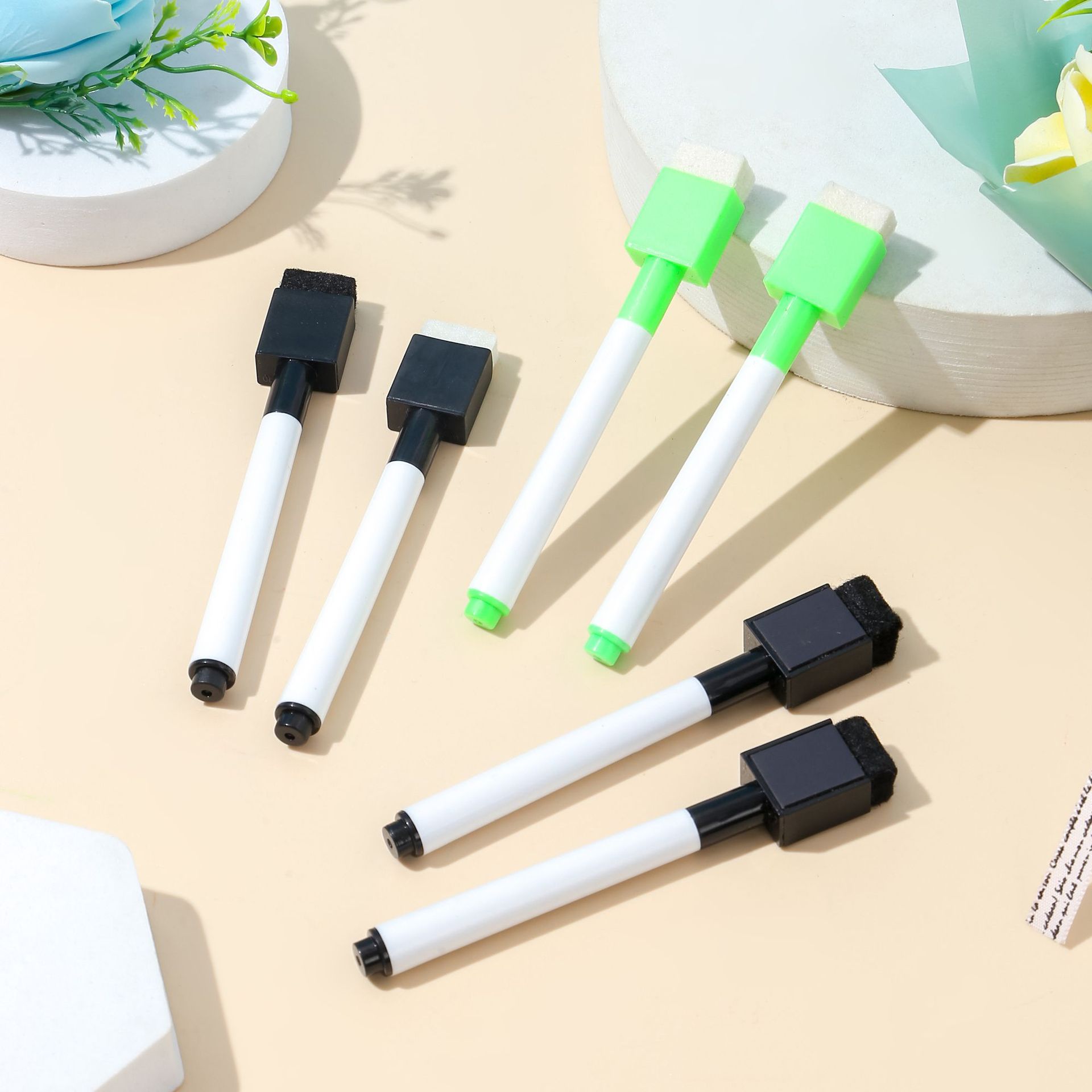 Erasable drawing board