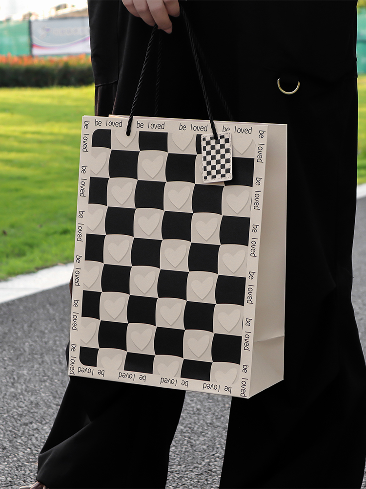 Bolsa de regalo simple en blanco y negro, bolsas de regalo de cumpleaños, bolsas de regalo de alta calidad, bolsas de mano.