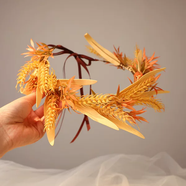 Forest-style floral wreath bridal headpiece, yellow artificial wheat ear headband, sweet autumn photo shoot headpiece, wedding hair accessory