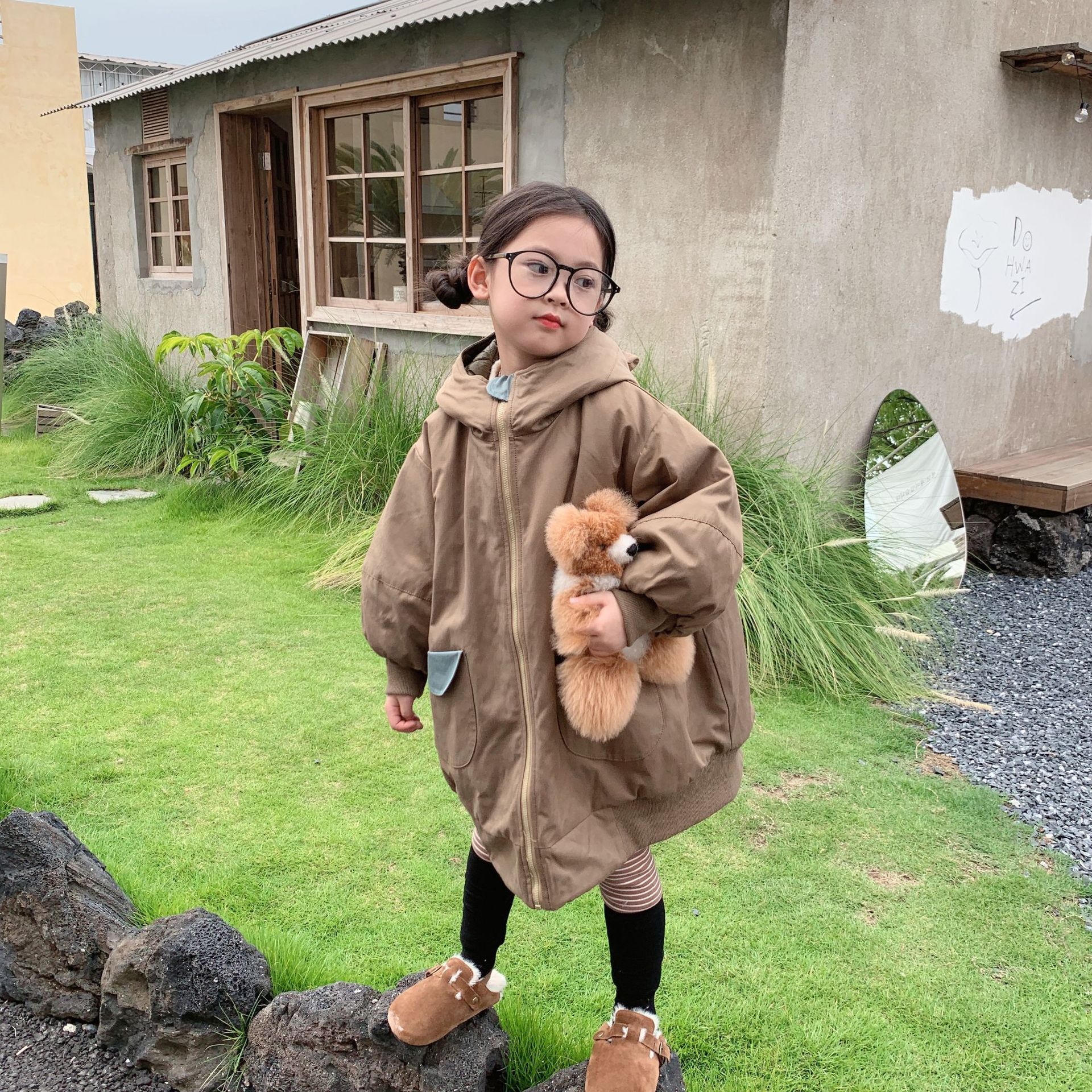 Corea del Sur ropa para niños 2022 invierno nueva chaqueta acolchada de algodón para niños chaqueta acolchada de algodón larga con capucha para niñas Abrigo acolchado de algodón cálido para bebés