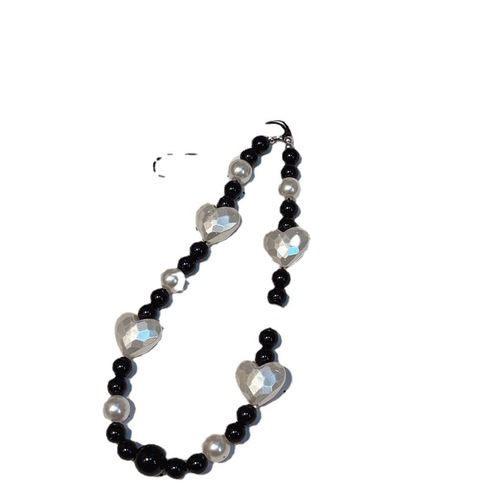 Ins style European and American black and white beaded mobile phone chain sweet cool cold style mobile phone case lanyard women's bag pendant short style hanging