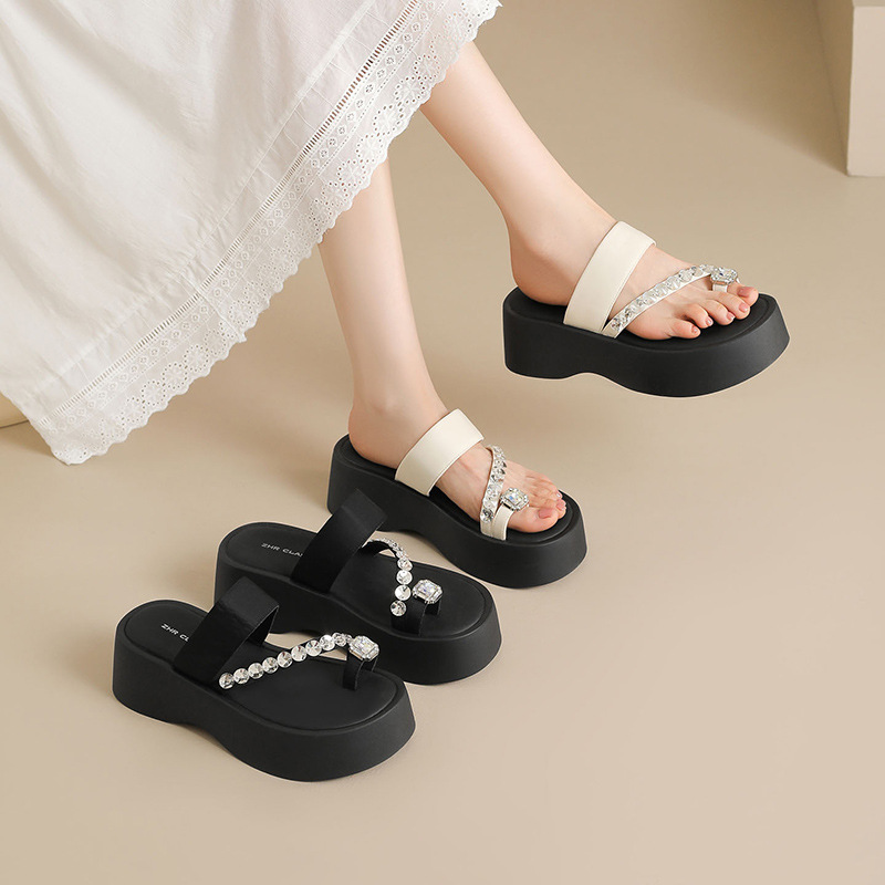 Sandal nữ đế dày tăng chiều cao đính đá lấp lánh phong cách Hàn Quốc — KN333 Đen