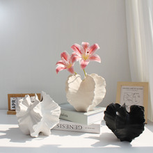 小众设计师款简约装饰创意陶瓷花瓶北欧ins 客厅民宿现代插花摆件